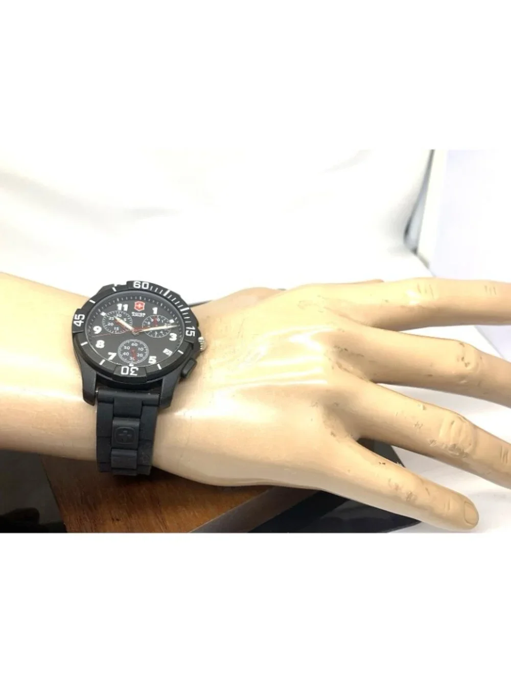 Victorinox Swiss Army Odyssey Men's Watch Swiss Quartz Chronograph Rubber 40mm